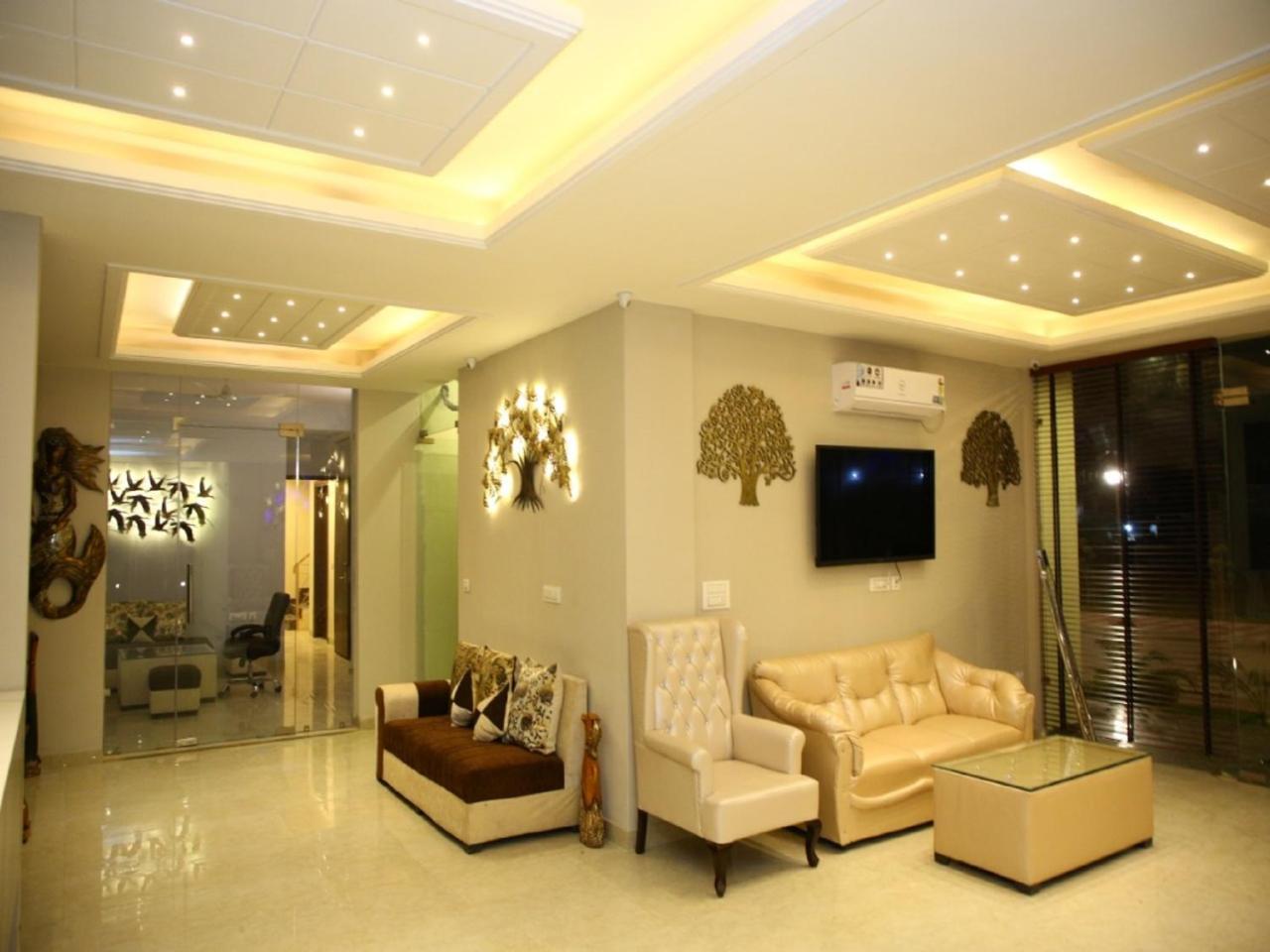 Anandam Clarks Inn Suites Vrindāvan Exteriér fotografie