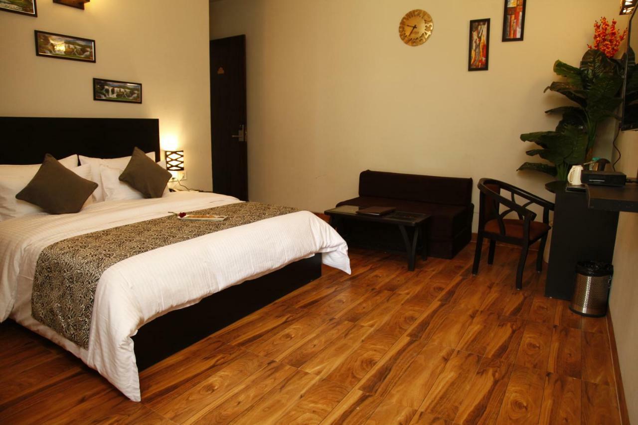 Anandam Clarks Inn Suites Vrindāvan Exteriér fotografie