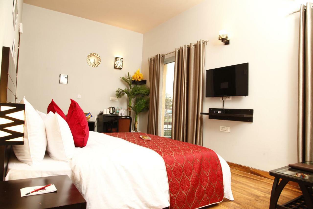 Anandam Clarks Inn Suites Vrindāvan Exteriér fotografie