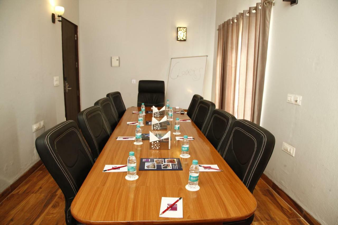 Anandam Clarks Inn Suites Vrindāvan Exteriér fotografie