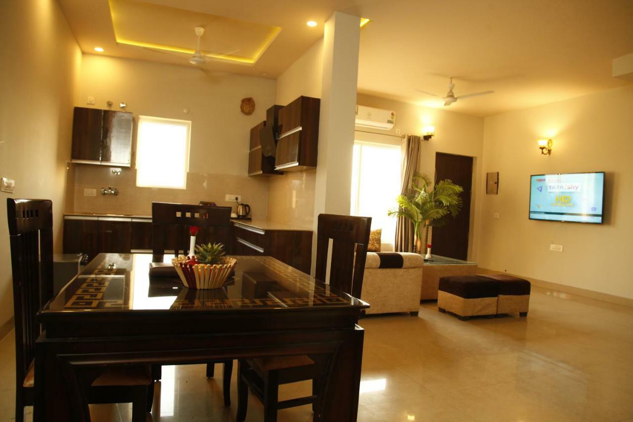 Anandam Clarks Inn Suites Vrindāvan Exteriér fotografie