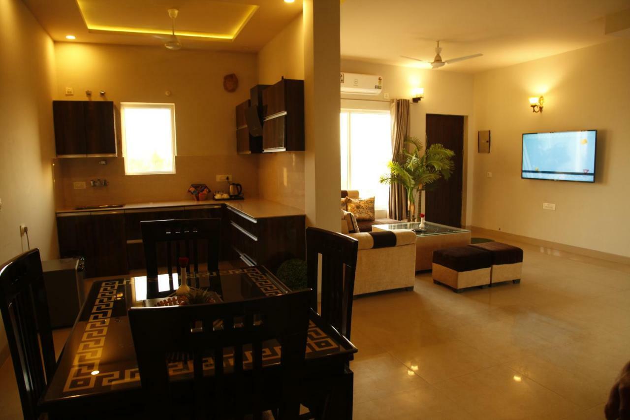 Anandam Clarks Inn Suites Vrindāvan Exteriér fotografie