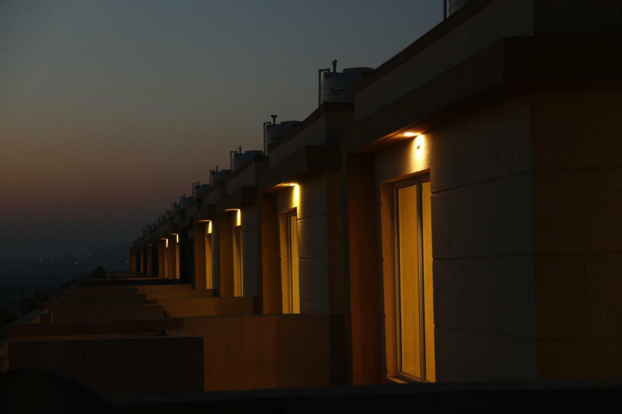 Anandam Clarks Inn Suites Vrindāvan Exteriér fotografie