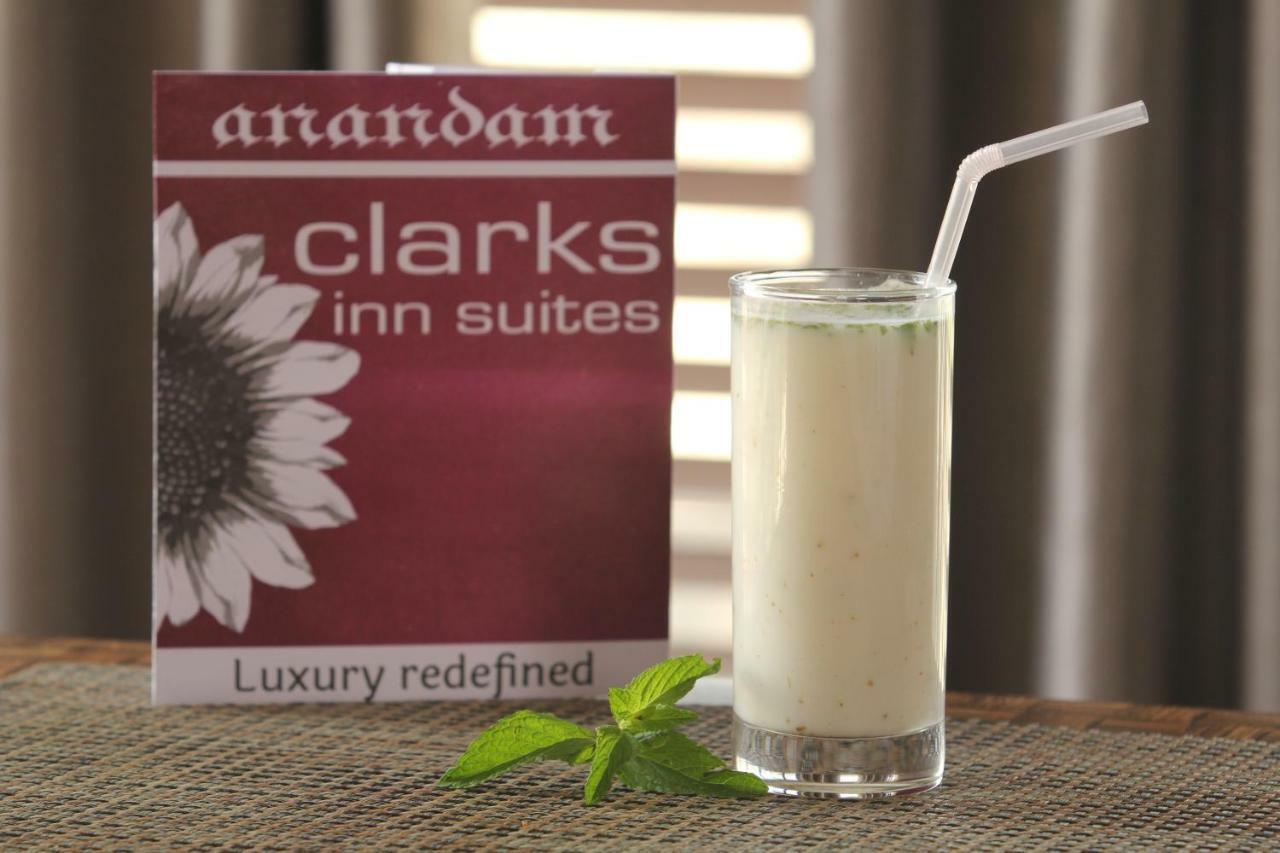 Anandam Clarks Inn Suites Vrindāvan Exteriér fotografie